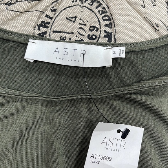 🎁 Astr The Label Tie Waist Crop Tank - Picture 5 of 9